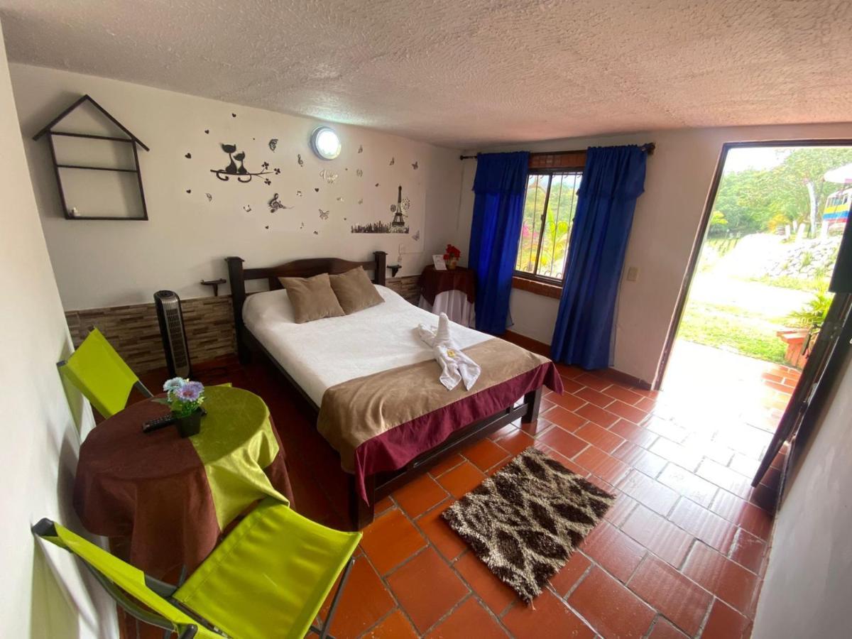 Hotel Campestre La Loma Curití エクステリア 写真
