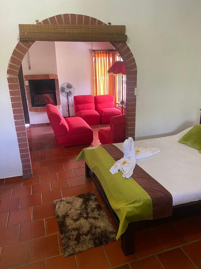 Hotel Campestre La Loma Curití エクステリア 写真