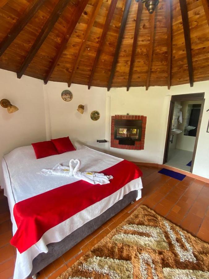Hotel Campestre La Loma Curití エクステリア 写真
