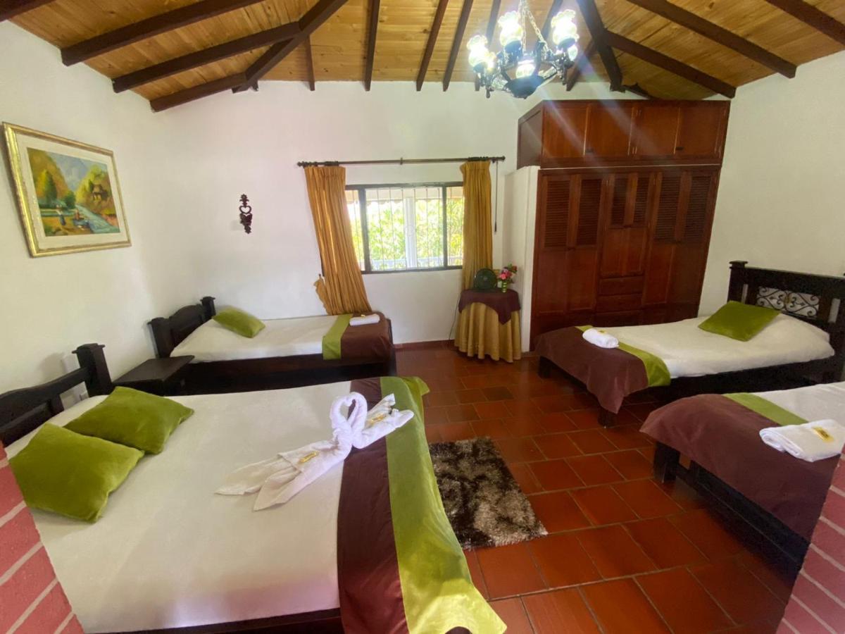 Hotel Campestre La Loma Curití エクステリア 写真