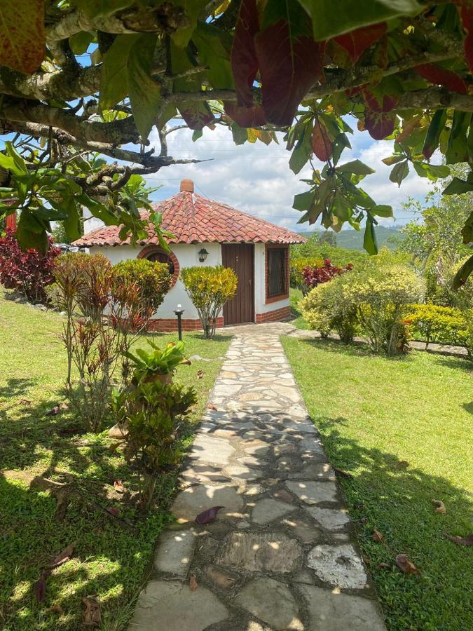 Hotel Campestre La Loma Curití エクステリア 写真