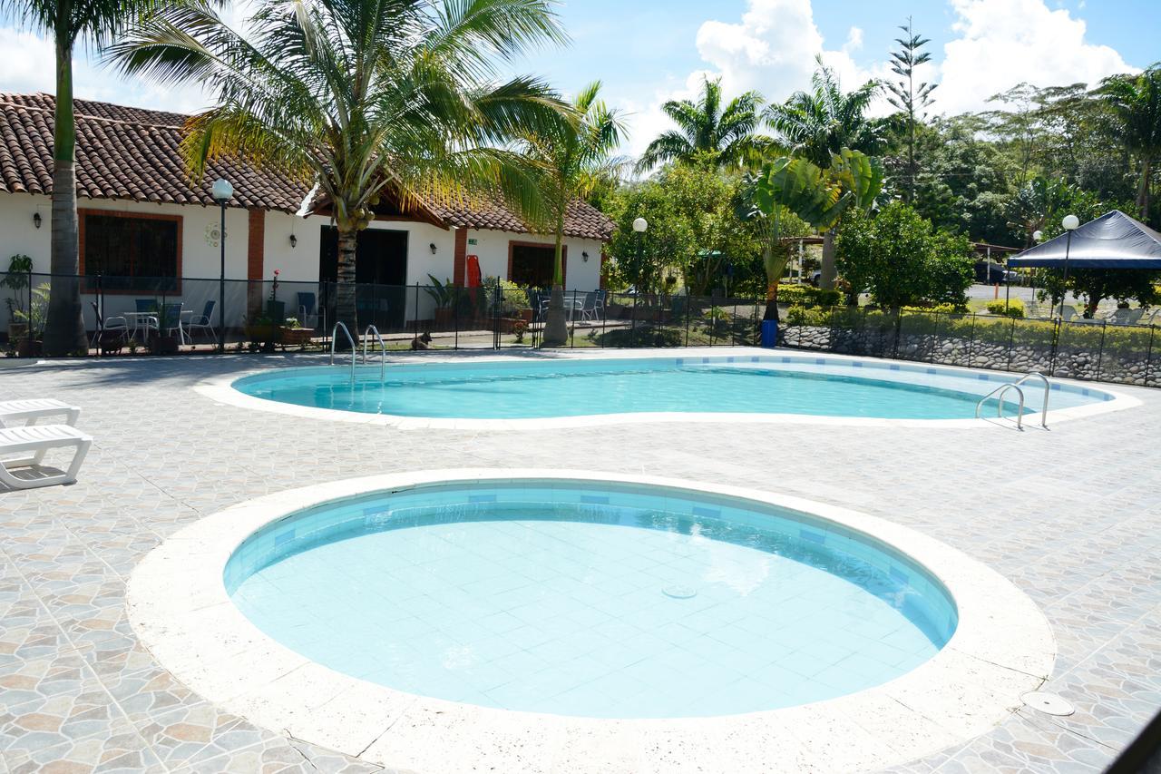 Hotel Campestre La Loma Curití エクステリア 写真