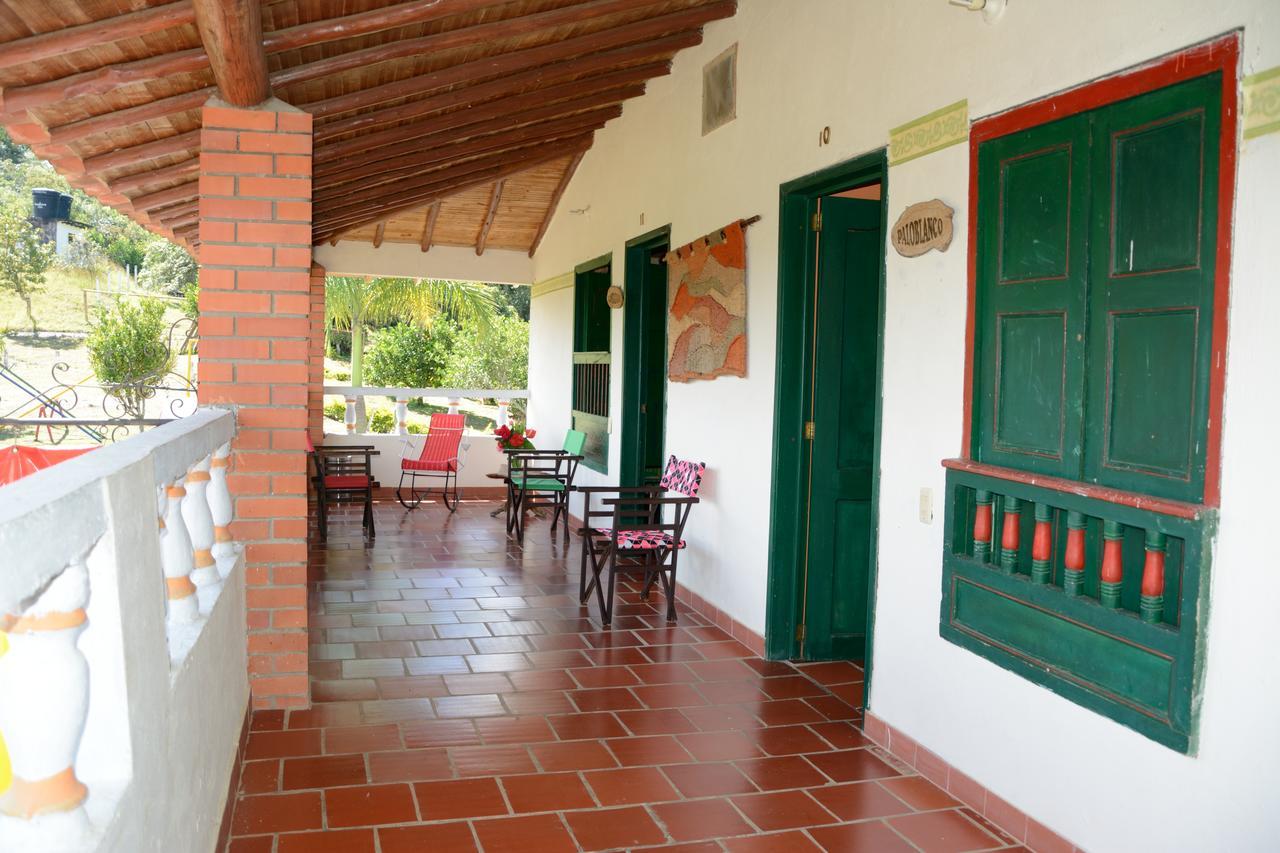 Hotel Campestre La Loma Curití エクステリア 写真