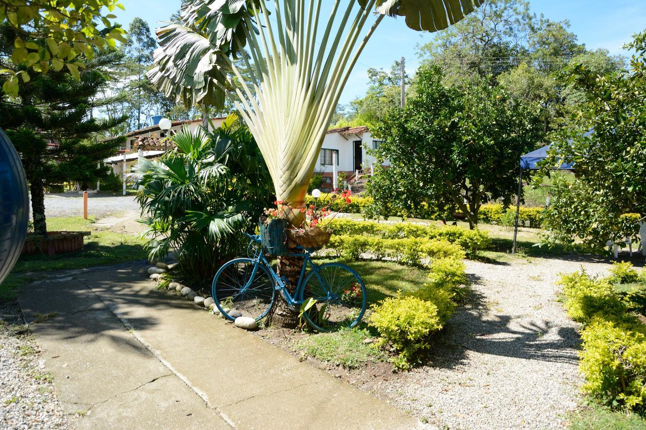 Hotel Campestre La Loma Curití エクステリア 写真