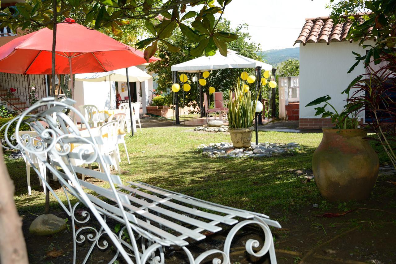 Hotel Campestre La Loma Curití エクステリア 写真