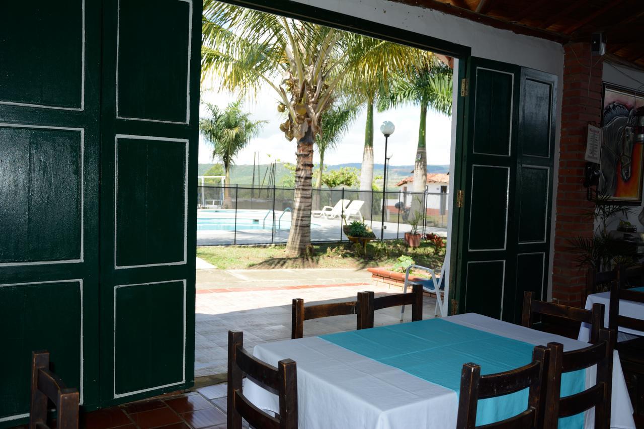 Hotel Campestre La Loma Curití エクステリア 写真